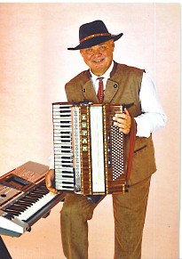 Hans am Keyboard